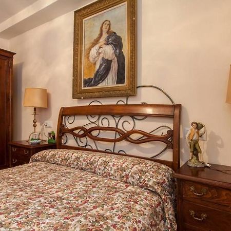 Habitacion Piso Compartido Siviglia Esterno foto
